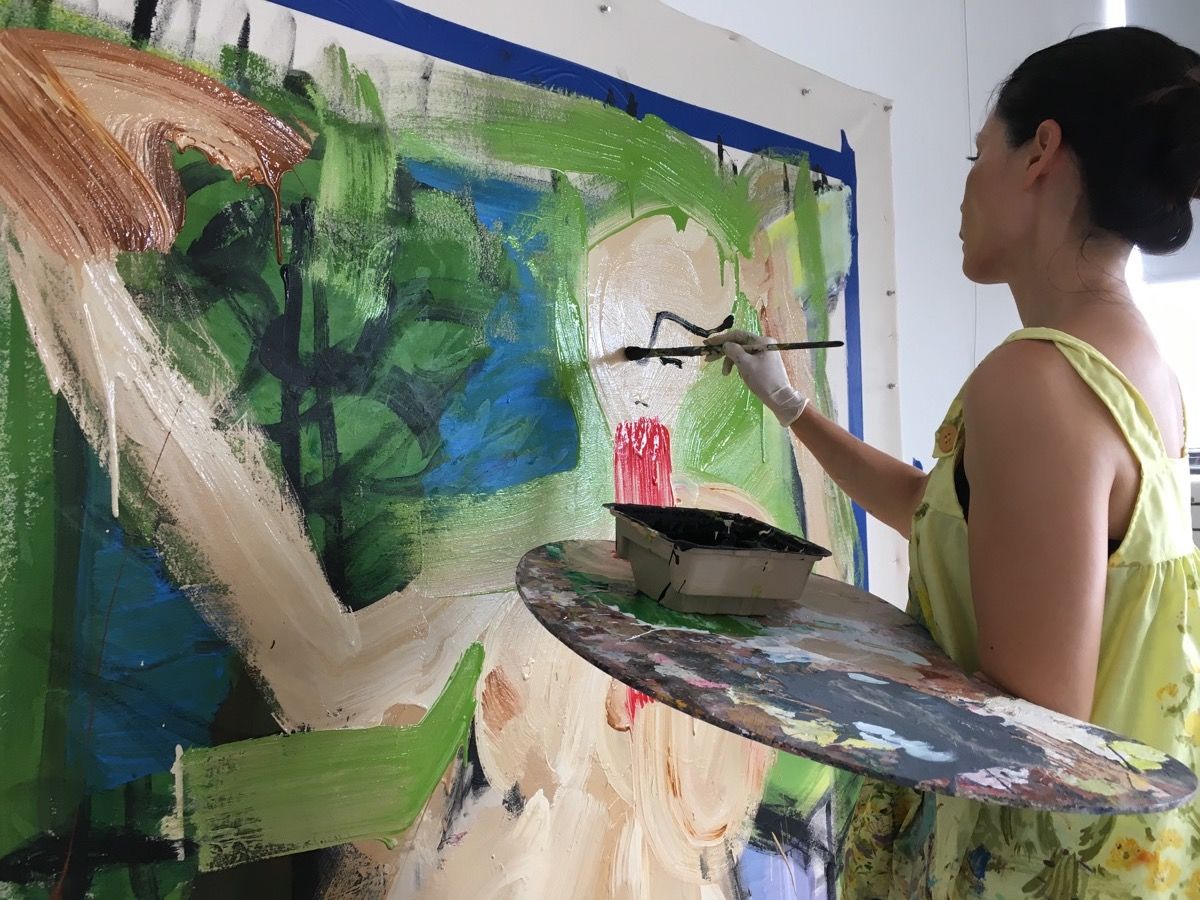 Lucy_Liu_in_her_studio_courtesy_of_the_artist