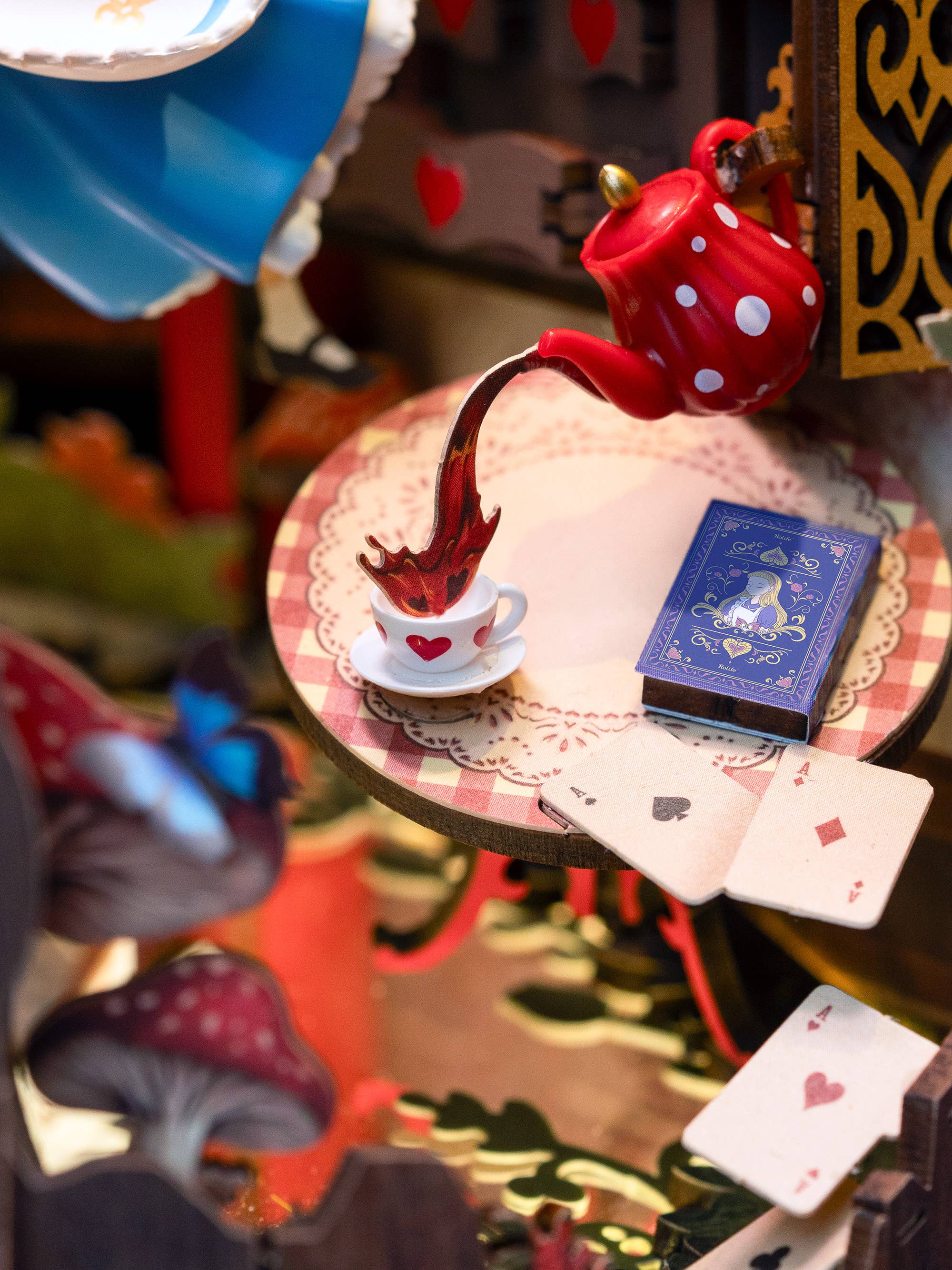 Alice in Wonderland Book Nook Kit