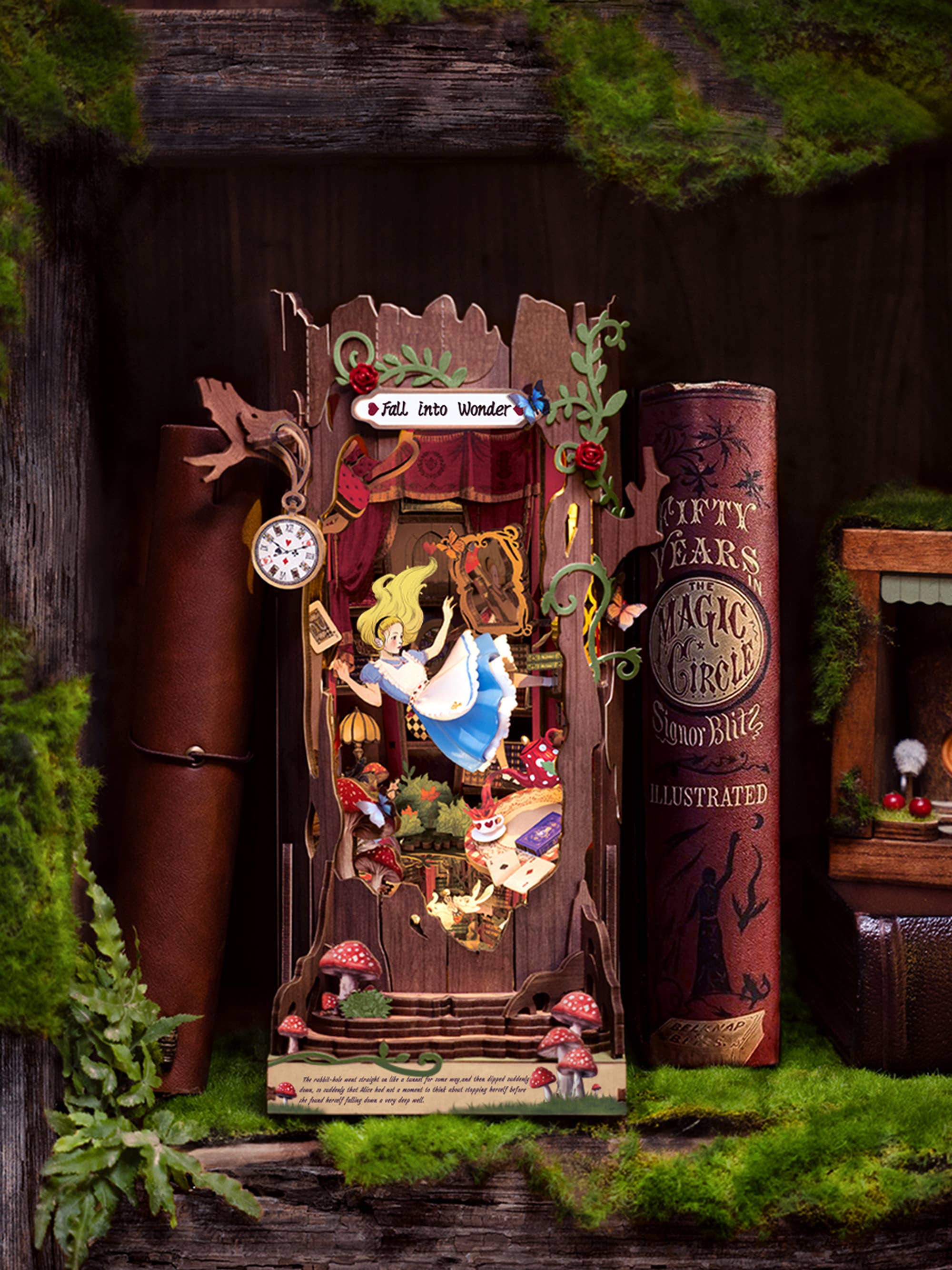 Alice in Wonderland Book Nook Kit