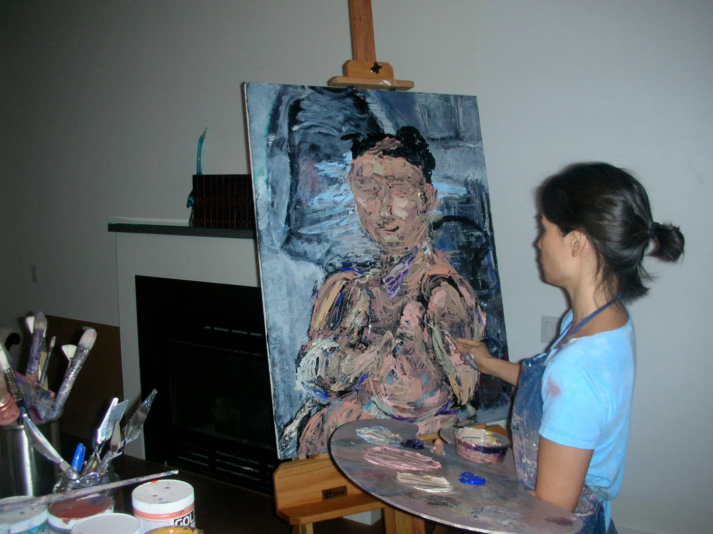 Lucy liu - © MOONVISION ENTERTAINMENT, INC. ALL RIGHTS RESERVED