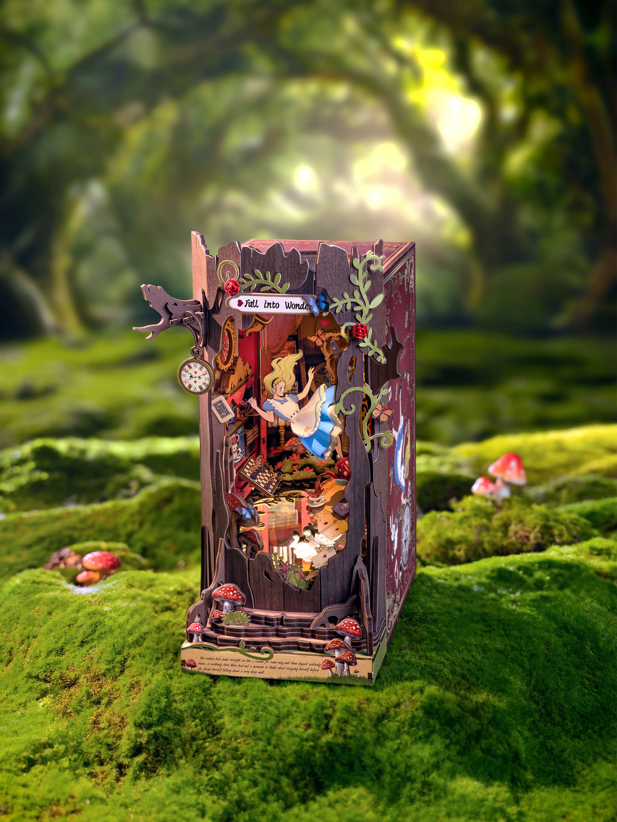 Alice in Wonderland Book Nook Kit