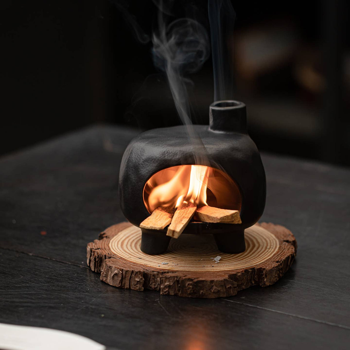 Little Zen House Fireplace: Black