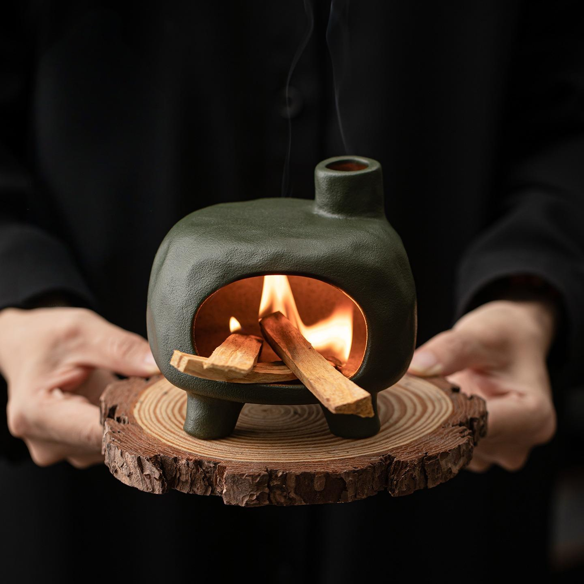 Little Zen House Fireplace: Black